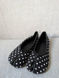 Tabi à pois noir et blanc