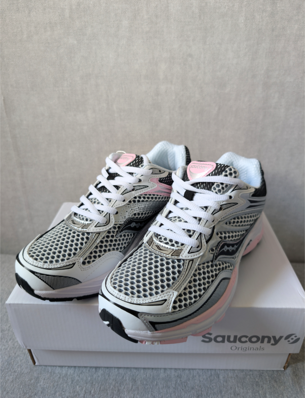 Saucony omni 9 gris rose